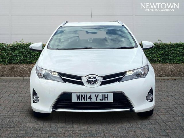 Toyota Auris 1.6 V-matic Icon Touring Sports White #2