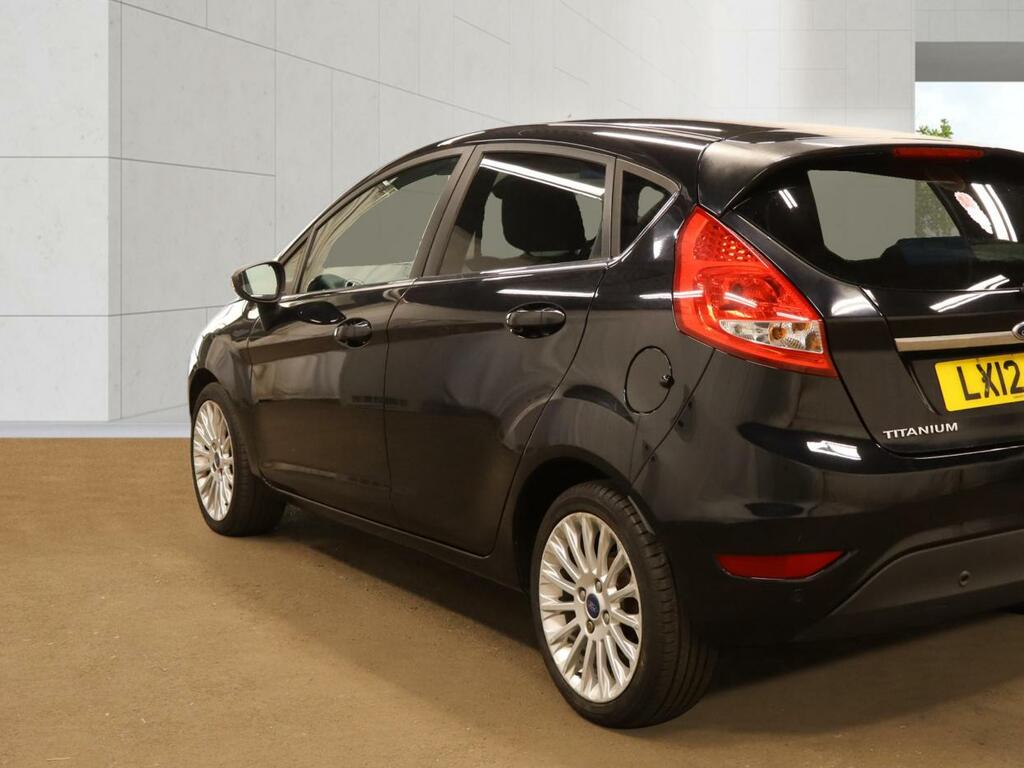 Ford Fiesta Zetec 16V 5-Door Silver #6