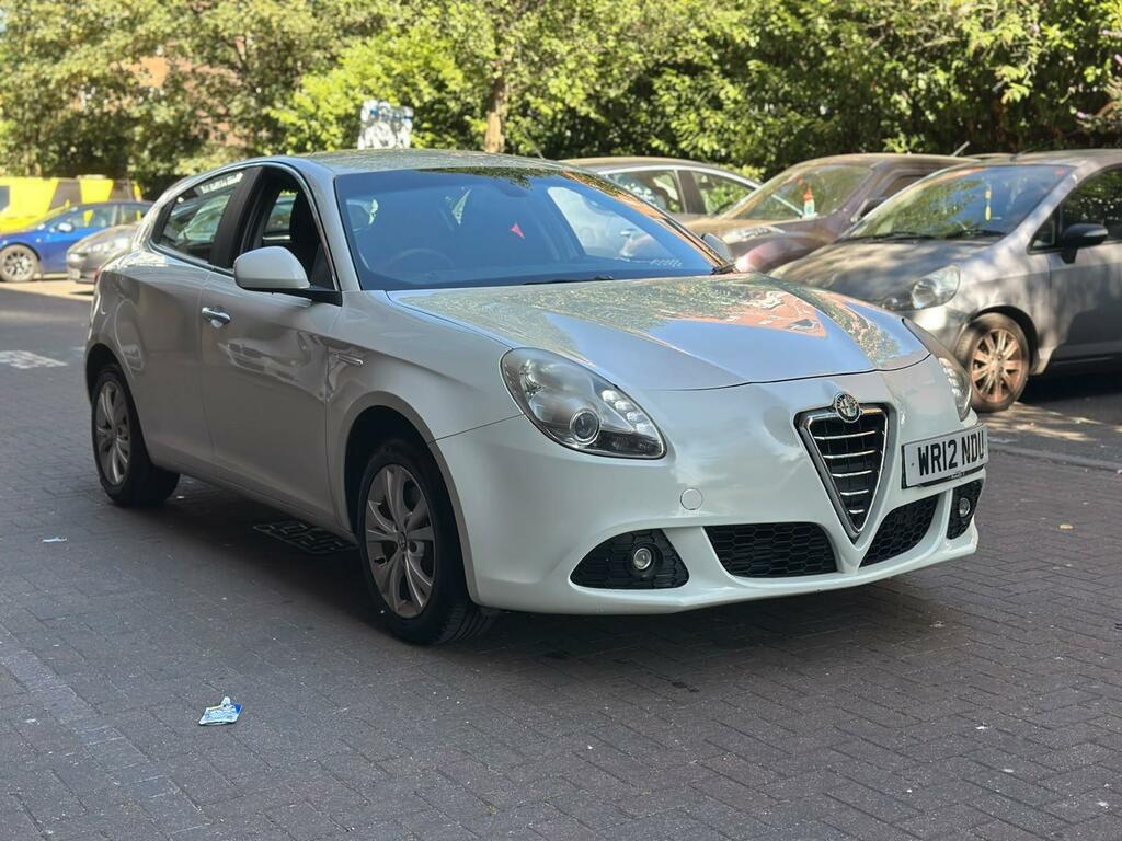 Alfa Romeo Giulietta 1.4L Lusso Tb 120 Bhp White #18