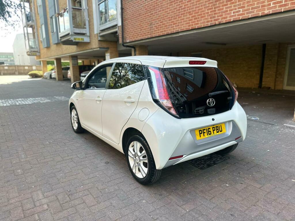 Toyota Aygo X 1.0 Aygo X-play Vvt-i Cvt White #26