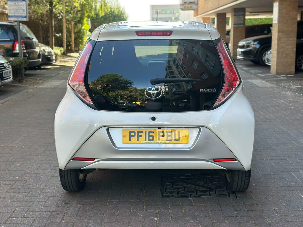Toyota Aygo X 1.0 Aygo X-play Vvt-i Cvt White #37