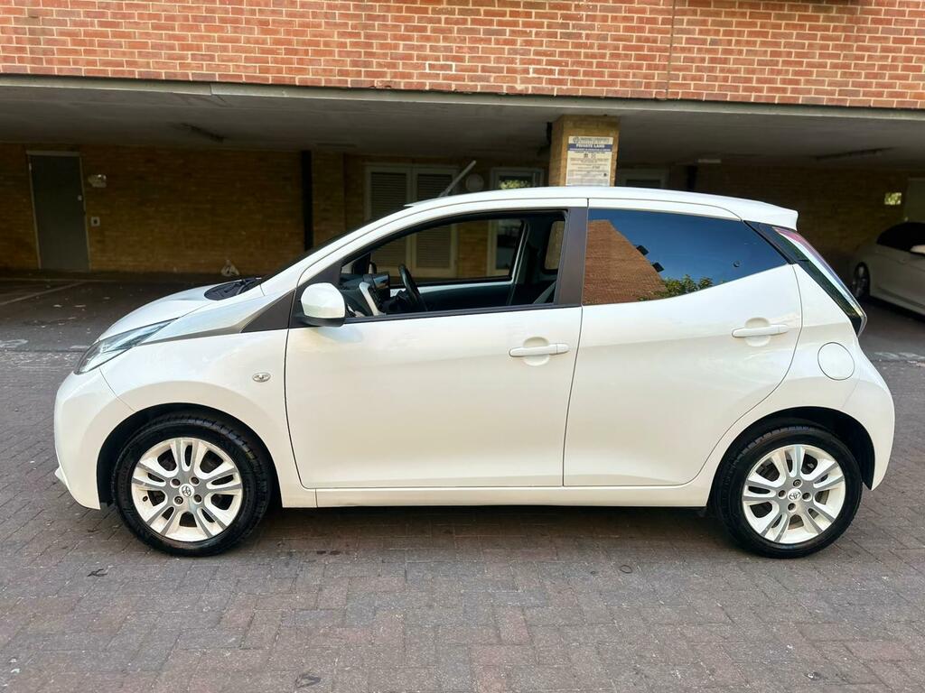 Toyota Aygo X 1.0 Aygo X-play Vvt-i Cvt White #27