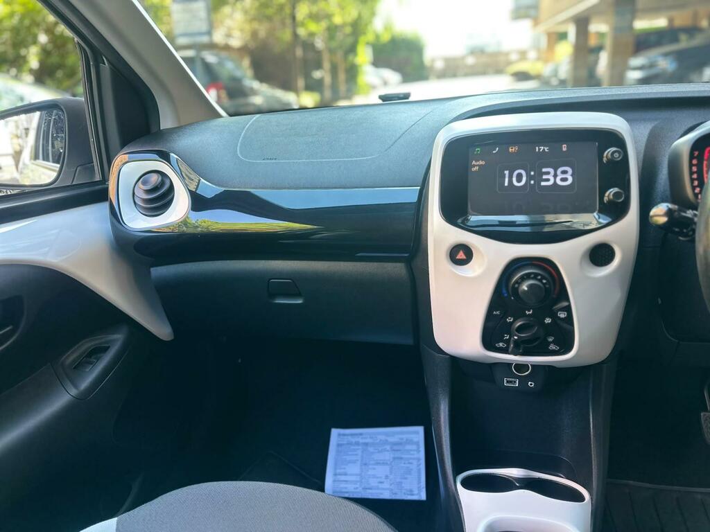 Toyota Aygo X 1.0 Aygo X-play Vvt-i Cvt White #28