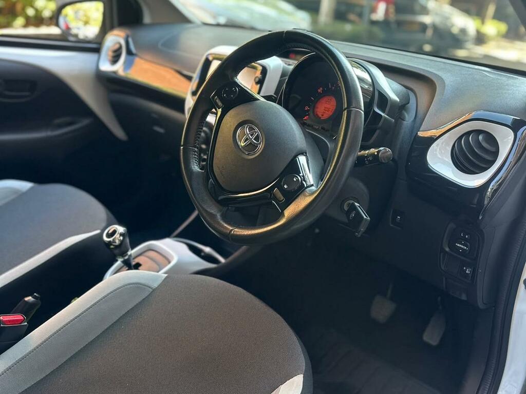 Toyota Aygo X 1.0 Aygo X-play Vvt-i Cvt White #13