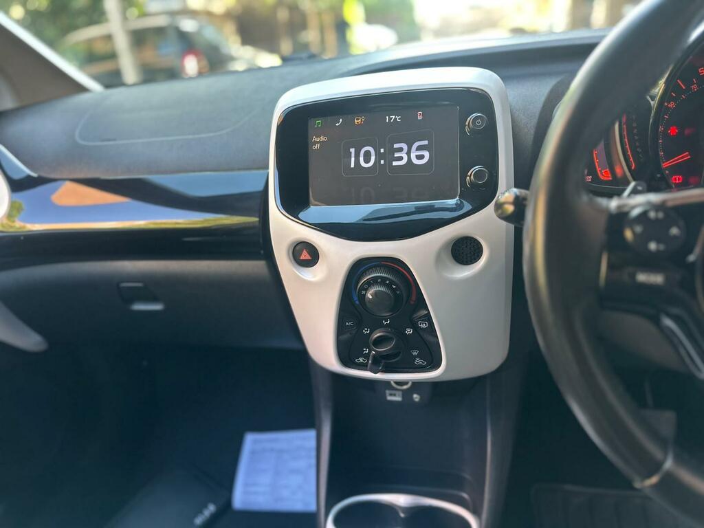 Toyota Aygo X 1.0 Aygo X-play Vvt-i Cvt White #12