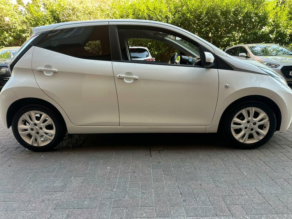 Toyota Aygo X 1.0 Aygo X-play Vvt-i Cvt White #7