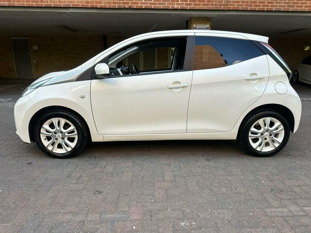 Toyota Aygo X 1.0 Aygo X-play Vvt-i Cvt White #11