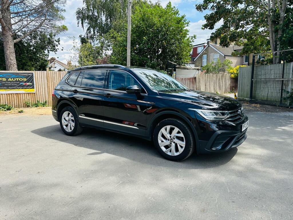 Volkswagen Tiguan Allspace Suv 1.5 Tsi Life Dsg Euro 6 Ss 202272 PF72BKN Black #3