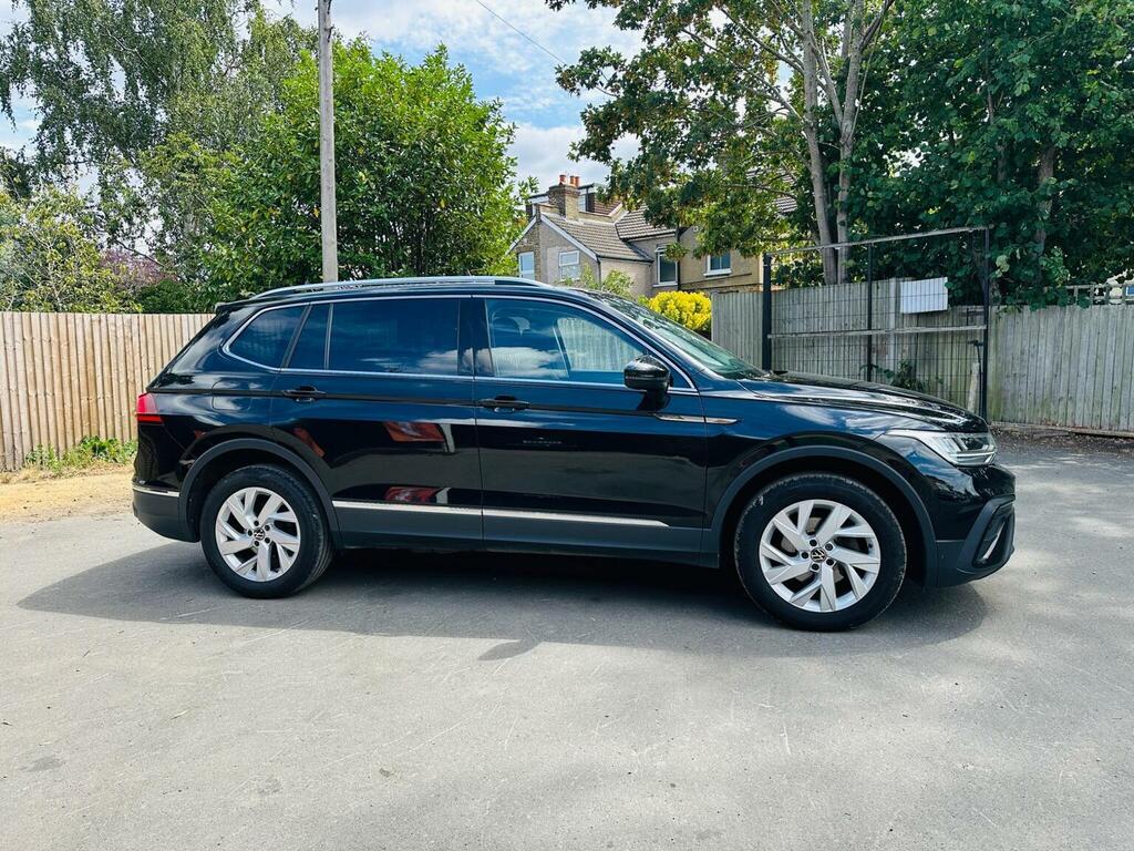 Volkswagen Tiguan Allspace Suv 1.5 Tsi Life Dsg Euro 6 Ss 202272 PF72BKN Black #4