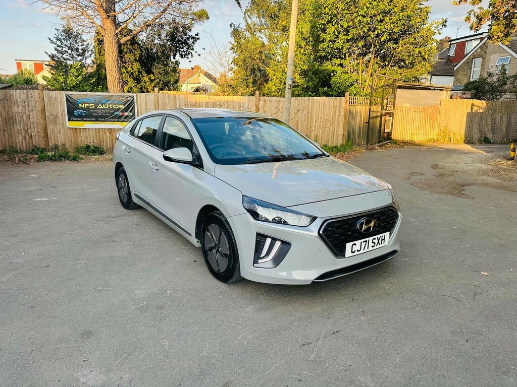 Hyundai Ioniq Hatchback 1.6 H-gdi Premium Dct Euro 6 Ss CJ71SXH Grey