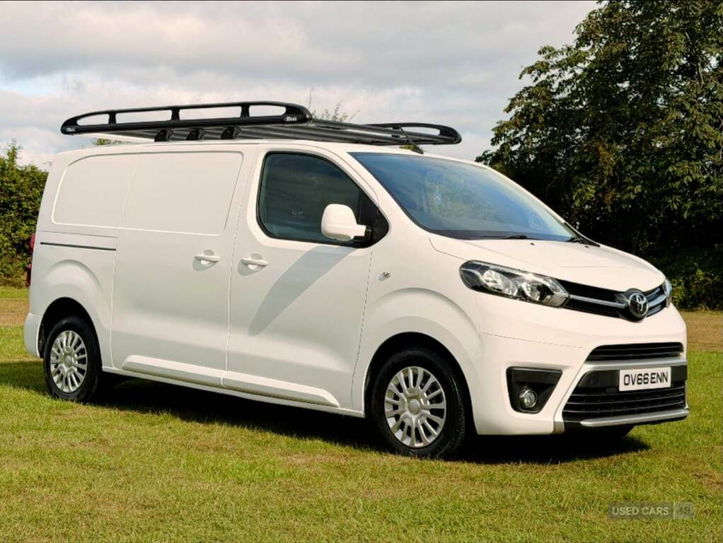 Toyota PROACE 2.0D 120 Comfort Van White #2