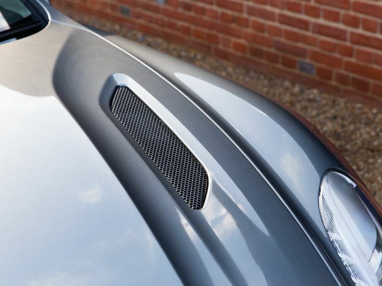 Aston Martin Vanquish 5.9 V12 Volante Touchtronic III Black #16