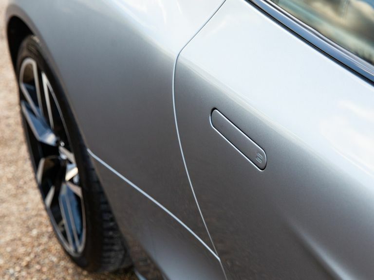 Aston Martin Vanquish 5.9 V12 Volante Touchtronic III Black #28