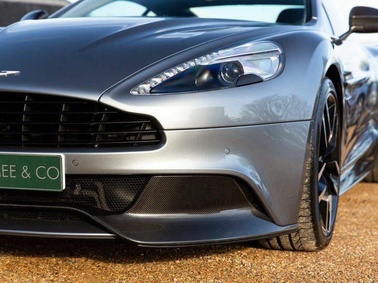 Aston Martin Vanquish 5.9 V12 Volante Touchtronic III Black #18