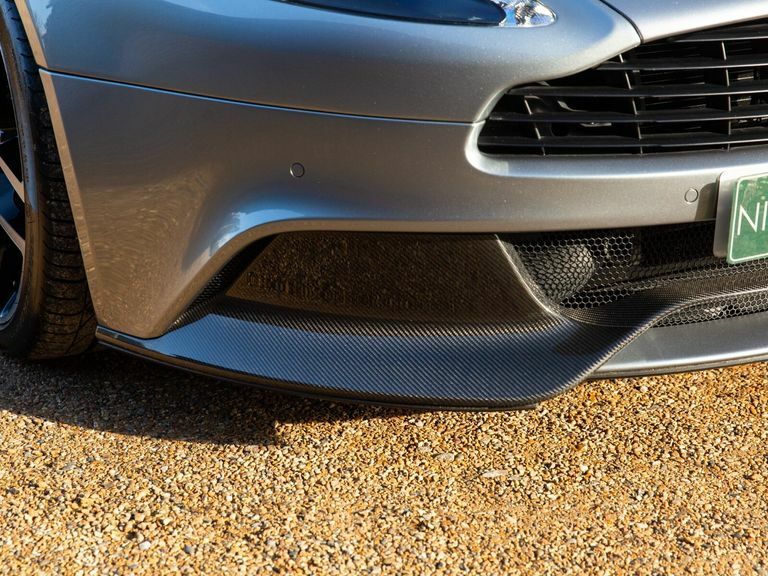 Aston Martin Vanquish 5.9 V12 Volante Touchtronic III Black #23