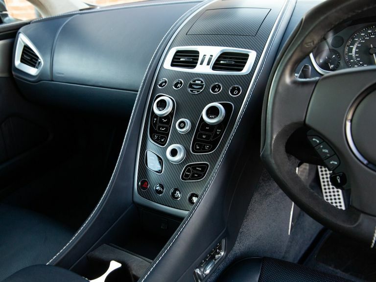 Aston Martin Vanquish 5.9 V12 Volante Touchtronic III Black #51