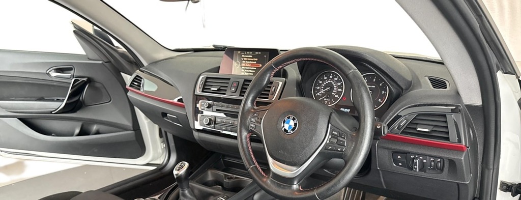 BMW 2 Series 218D Sport Pro Media Nav 35 Tax 65 Mpg AD16LWL White #3