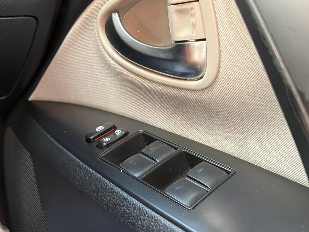 Toyota Avensis Avensis Excel D-4d Grey #13