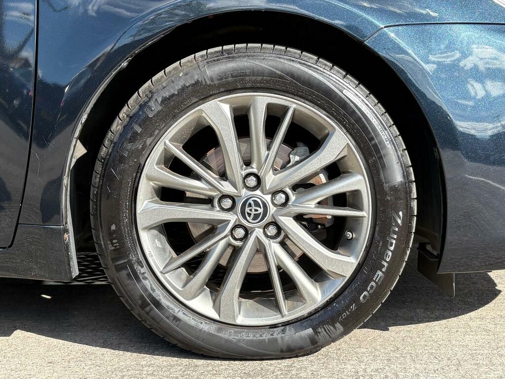 Toyota Avensis Avensis Excel D-4d Grey #28