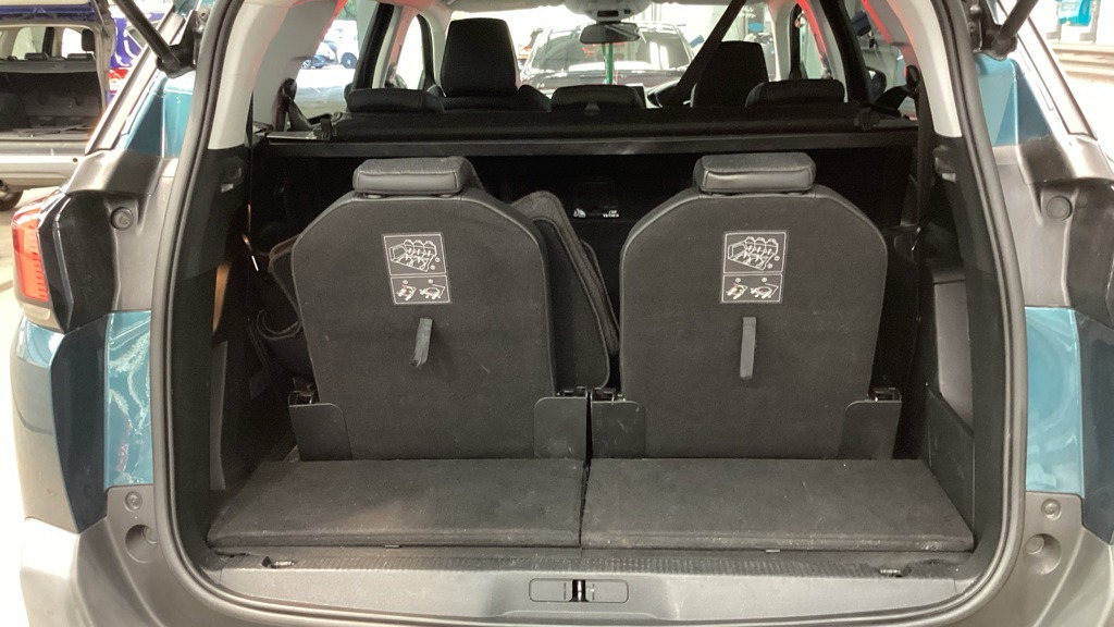 Peugeot 5008  White #9