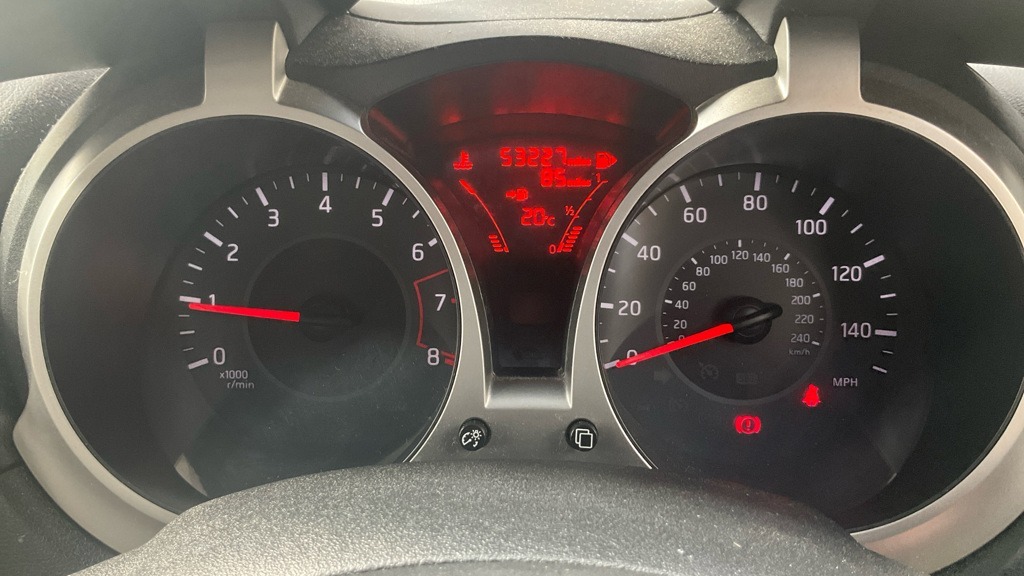 Nissan Juke 1.2 Dig-t N-connecta Red #9