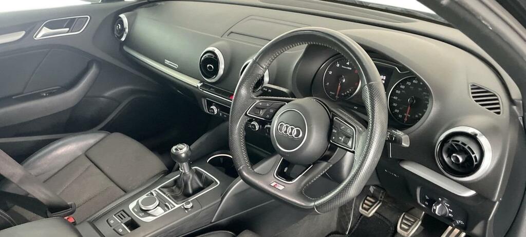 Audi A3 Sport 1.5 Tfsi Cylinder On Demand 150 Ps 6-Speed Red #3