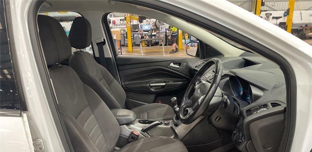 Ford Kuga 2.0 Tdci 150 Zetec Ulez 60 Mpg Dab Bl White #4
