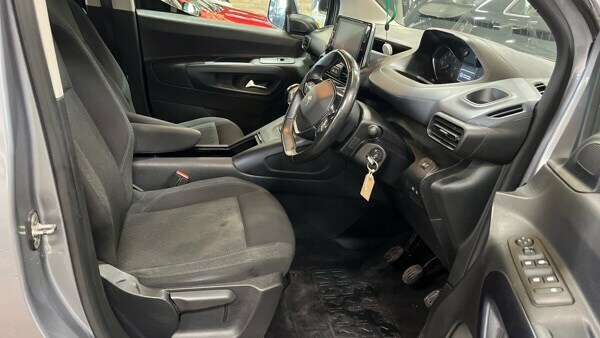 Peugeot Rifter Mpv #11