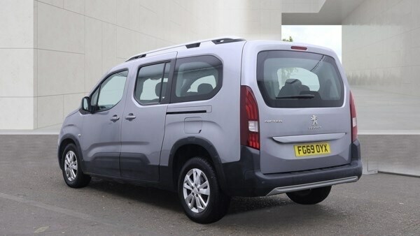 Peugeot Rifter 1.5 Bluehdi 100 Allure 7 Seats Grey #4