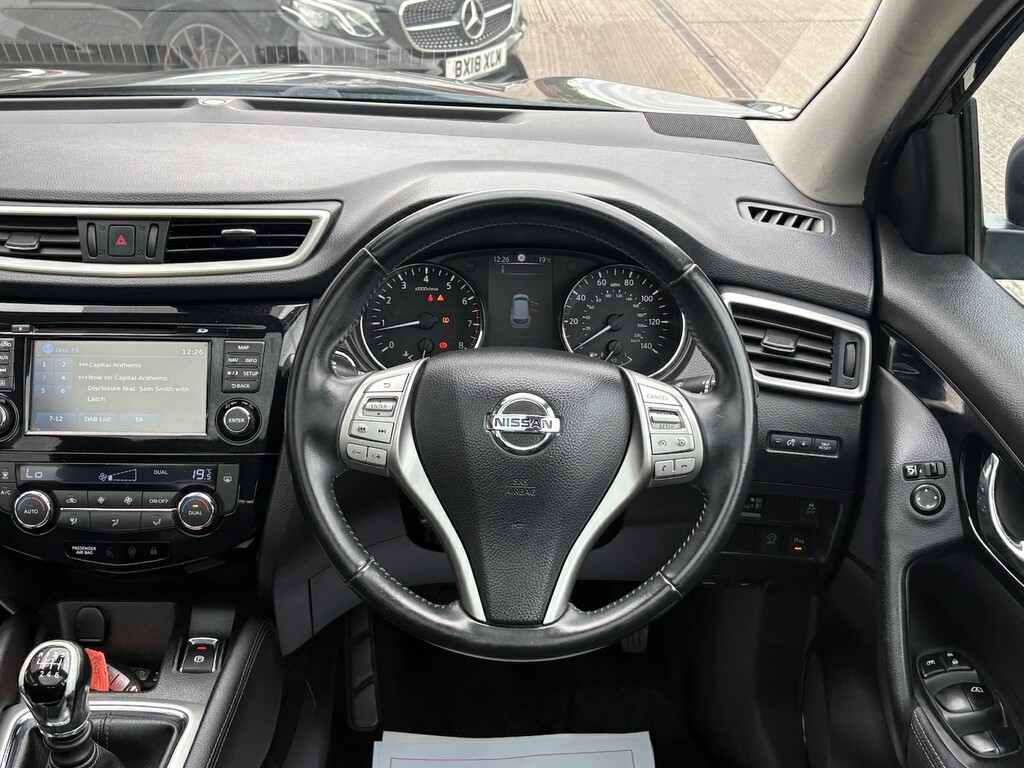 Nissan Qashqai 1.2 Dig-t Acenta Premium Panroof Nav Ul Black #3