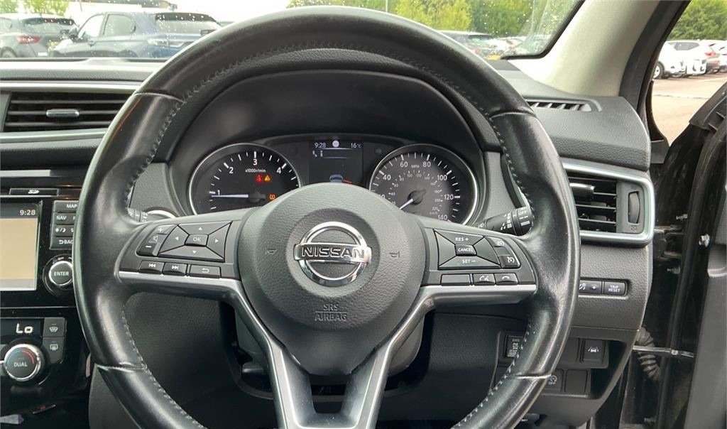 Nissan Qashqai 1.2 Dig-t N-connecta Hatchback Black #6