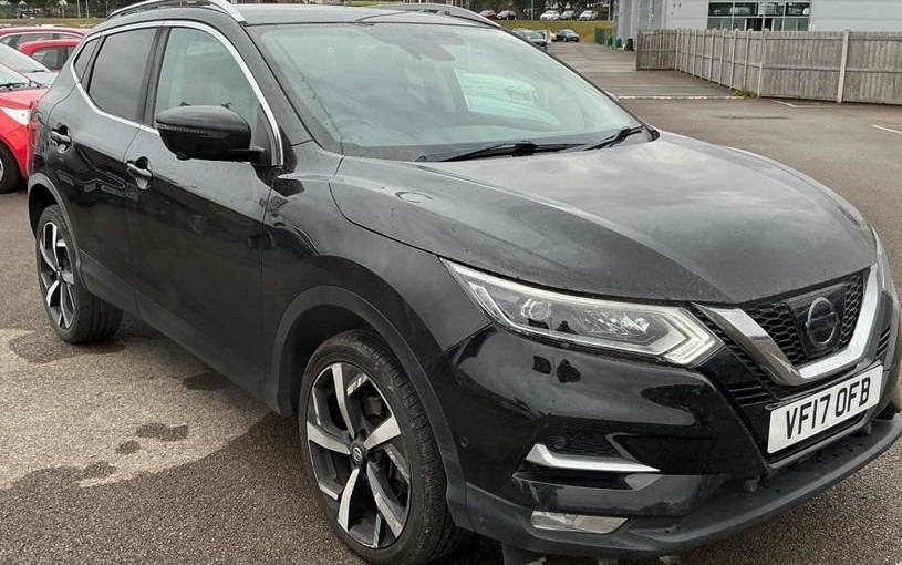 Nissan Qashqai 1.2 Dig-t N-connecta Hatchback Black #1