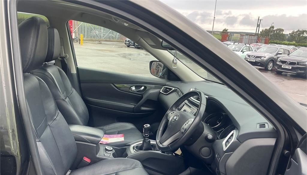 Nissan X-Trail 1.6 Dci Tekna 4Wd 7 Seats Panroof Nav Green #3