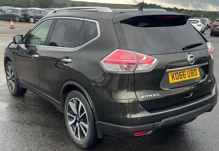 Nissan X-Trail 1.6 Dci Tekna 4Wd 7 Seats Panroof Nav Green #2