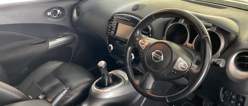 Nissan Juke Suv 1.6 Acenta Cvt Euro 5 201313 Black #10