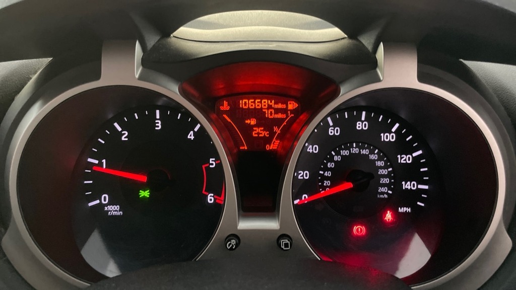 Nissan Juke Suv 1.6 Acenta Cvt Euro 5 201313 Black #11
