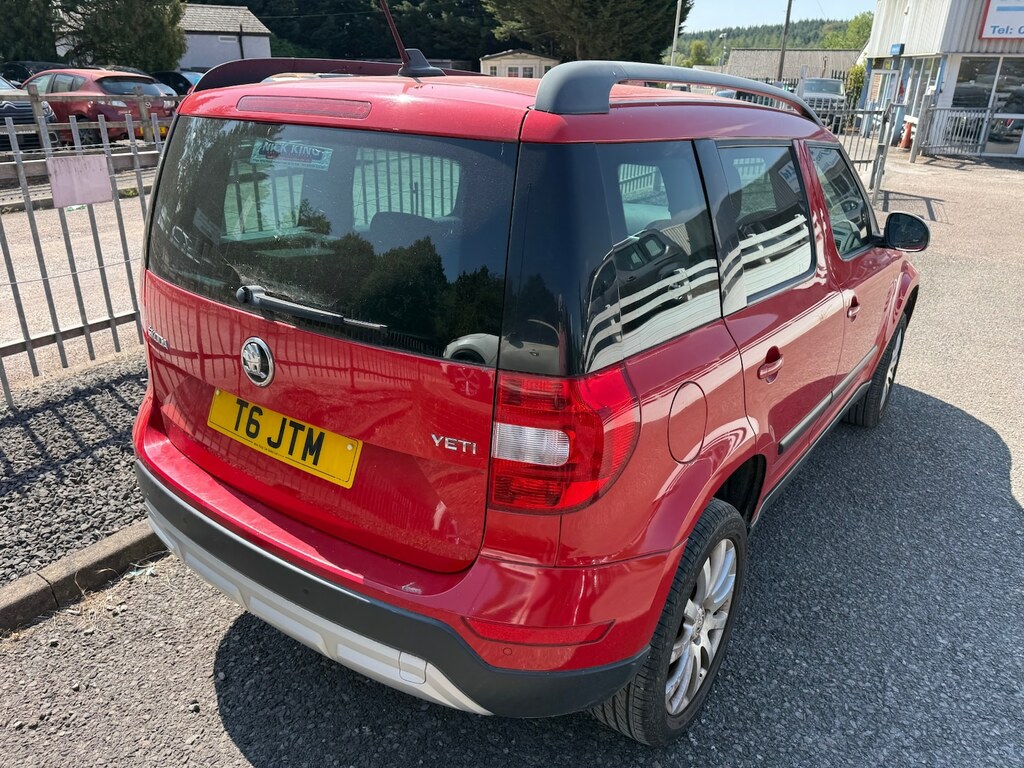 Skoda Yeti 1.2 Tsi 110 Se Dsg Red #5