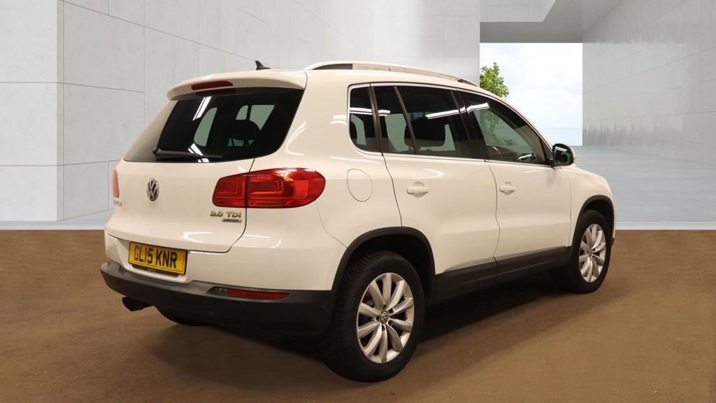 Volkswagen Tiguan 2.0 Tdi Bluemotion Tech Match Dsg White #4