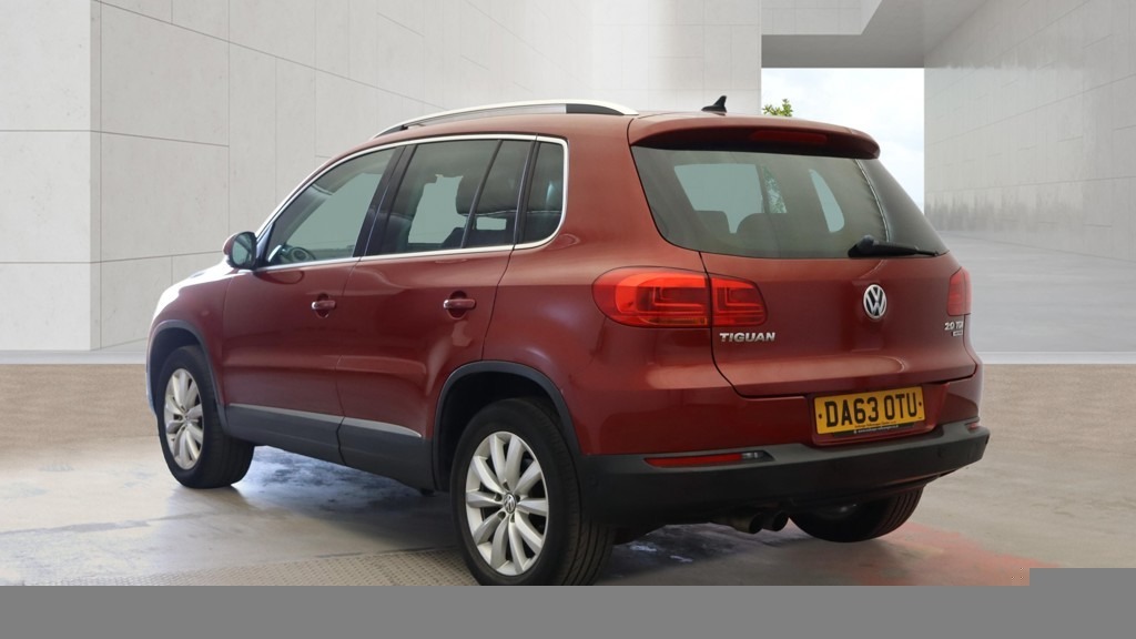 Volkswagen Tiguan 2.0 Tdi Bluemotion Tech Match Dsg Red #3