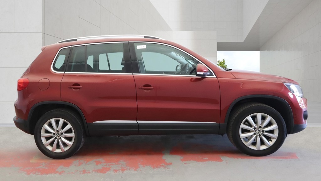 Volkswagen Tiguan 2.0 Tdi Bluemotion Tech Match Dsg Red #5