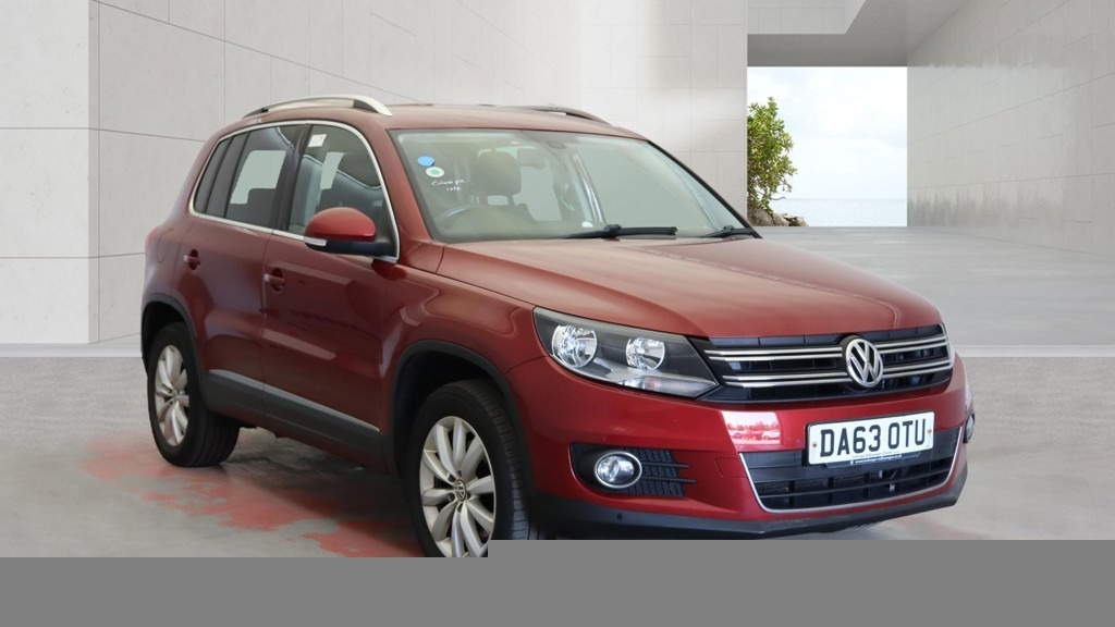 Volkswagen Tiguan 2.0 Tdi Bluemotion Tech Match Dsg Red
