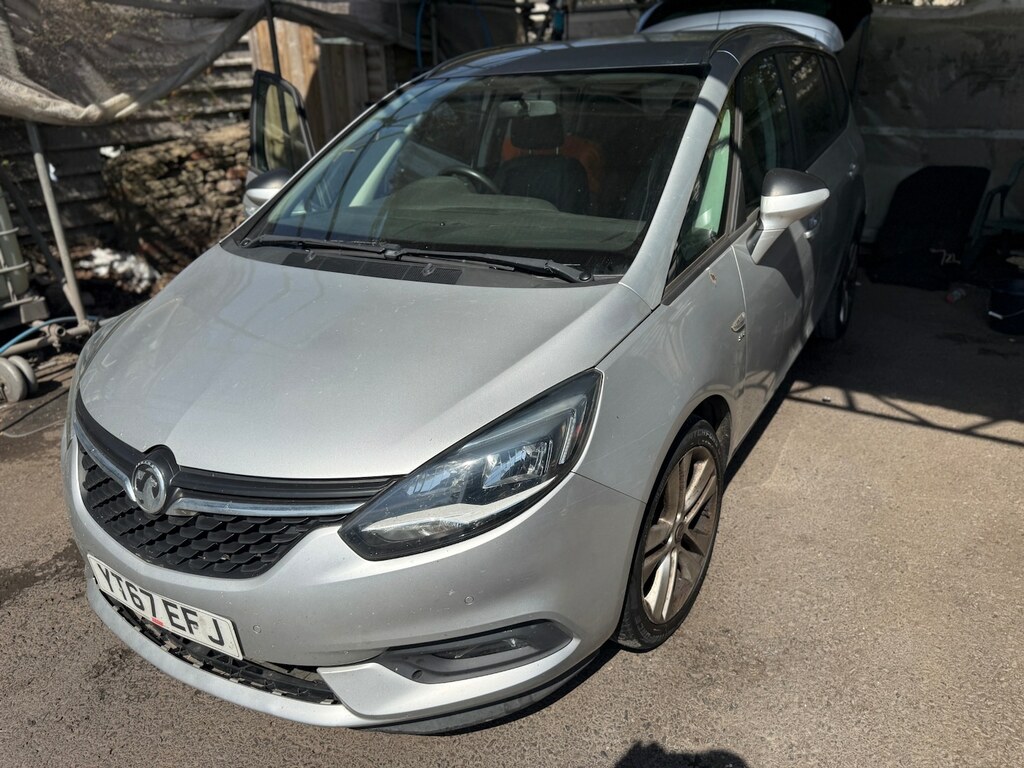 Vauxhall Zafira 1.4T Sri Nav Silver