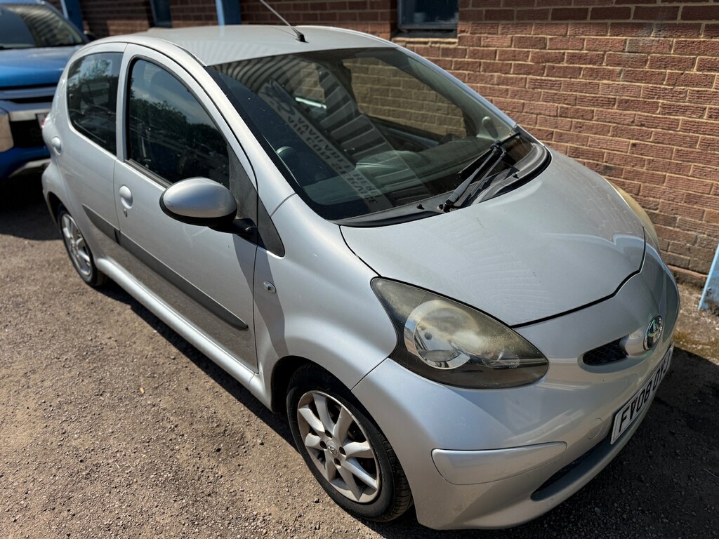 Toyota Aygo Hatchback 1.0 Vvt-i Blue Euro 4 200858 Blue #1