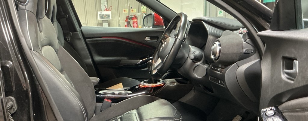Nissan Juke 1.0 Dig-t 114 Tekna Nav Bose Camera Black #3