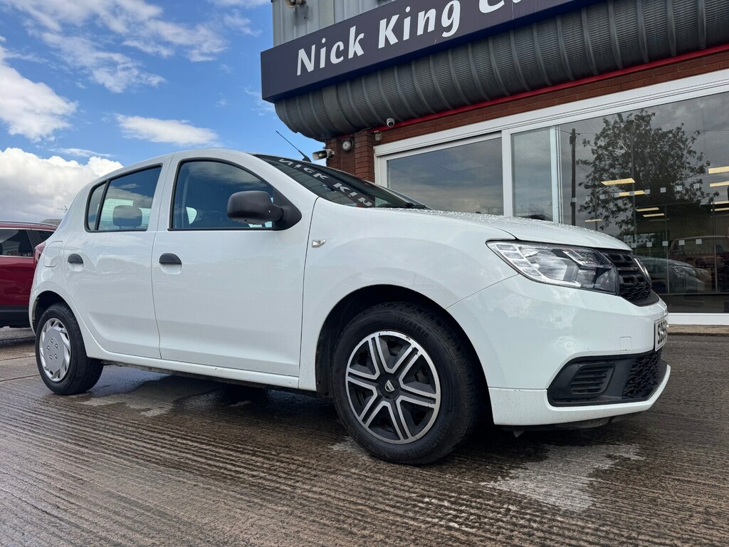 Dacia Sandero Stepway 1.5 Blue Dci Essential Ulez Dab Bluetoo White
