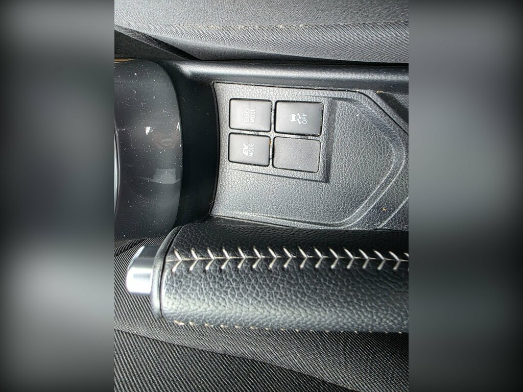 Toyota Yaris 1.5 Vvt-h Icon E-cvt Black #24