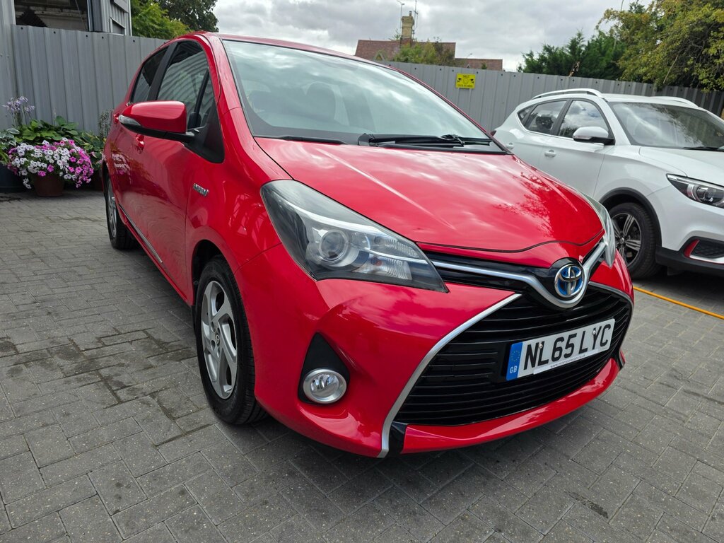 Toyota Yaris 1.5 Vvt-h Icon E-cvt Black #9