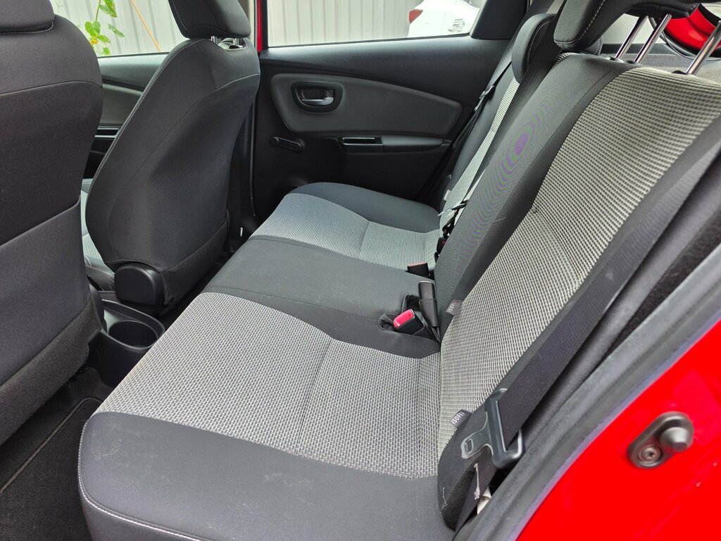 Toyota Yaris 1.5 Vvt-h Icon E-cvt Black #6