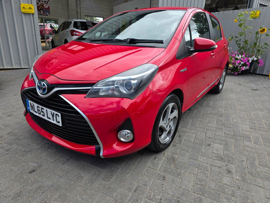 Toyota Yaris 1.5 Vvt-h Icon E-cvt Black #11