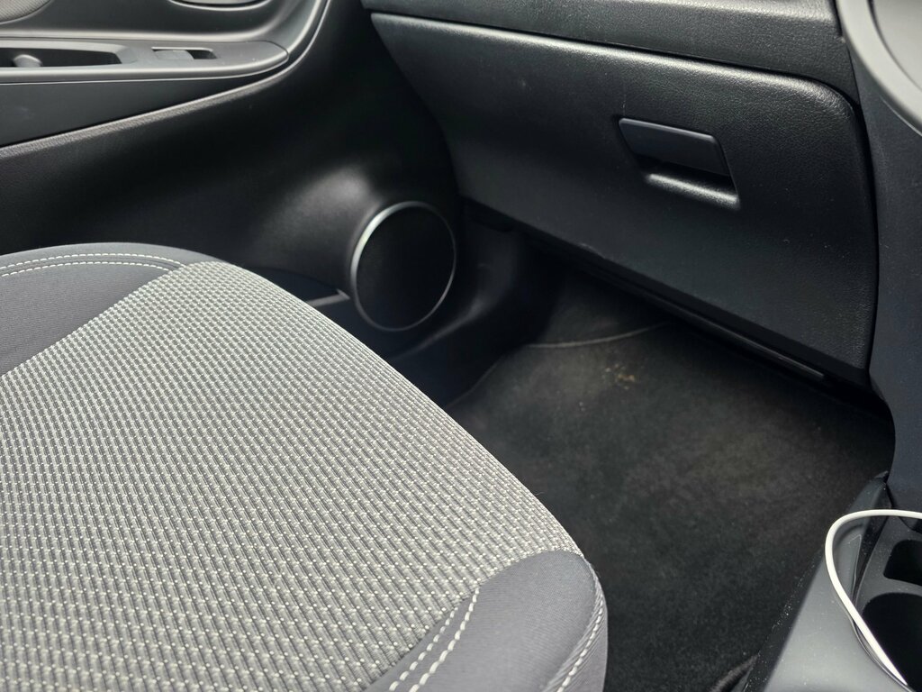 Toyota Yaris 1.5 Vvt-h Icon E-cvt Black #22